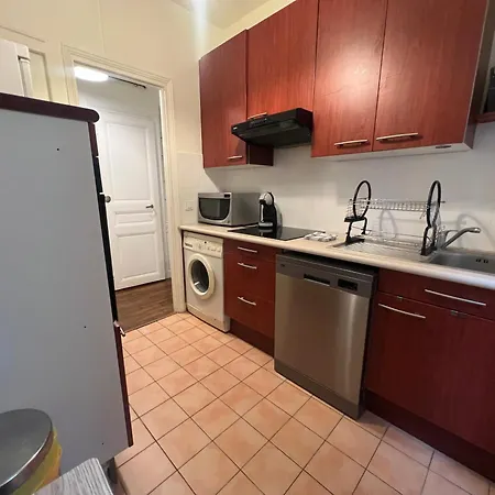 Appartement Tour Eiffel Jardin Privatif